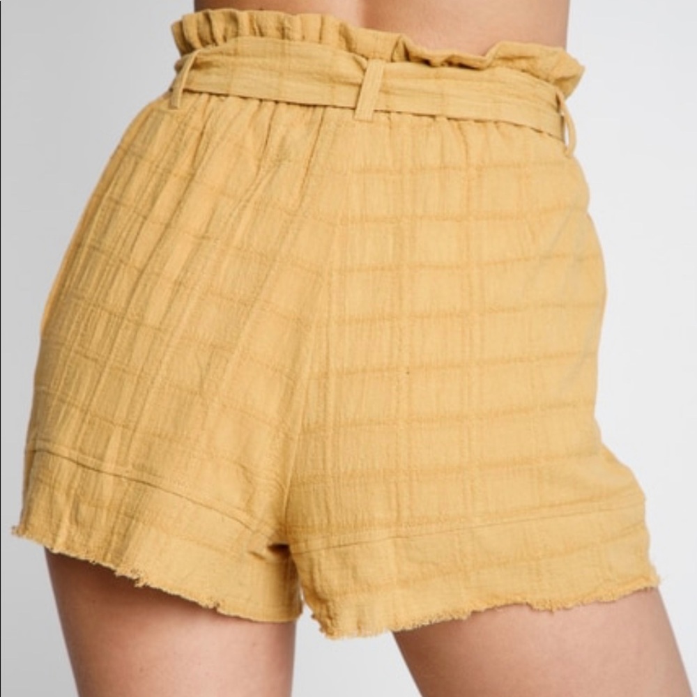 Tie Front High Waisted Shorts - Picture 3 of 9